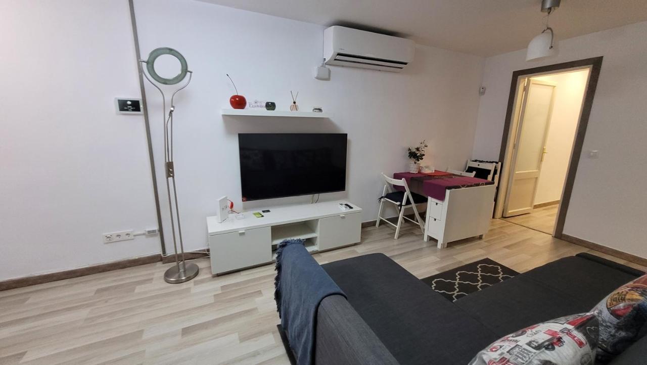 Apartaments B O D Collblanc โอสปิตาเล็ต เดอ โยเบรกัต ภายนอก รูปภาพ