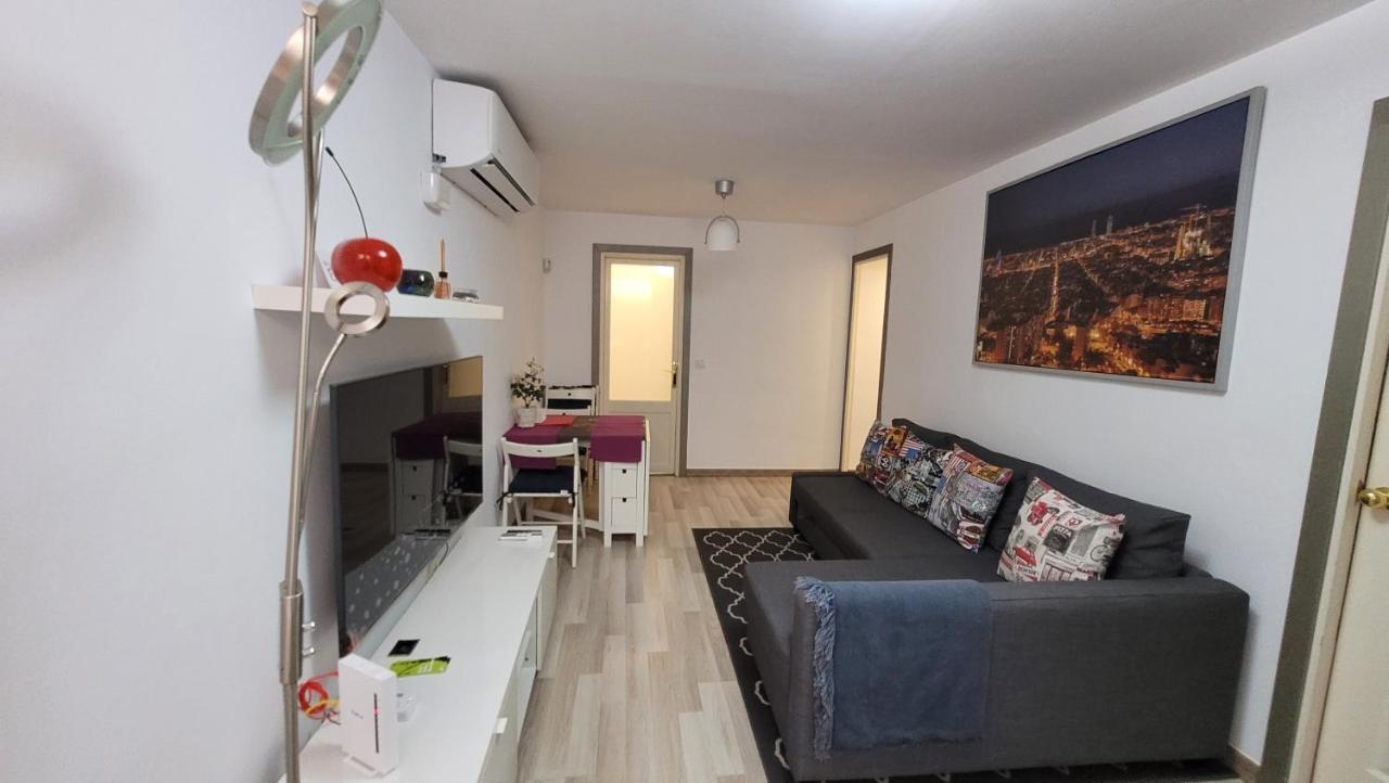 Apartaments B O D Collblanc โอสปิตาเล็ต เดอ โยเบรกัต ภายนอก รูปภาพ