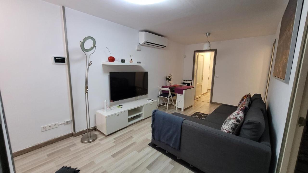 Apartaments B O D Collblanc โอสปิตาเล็ต เดอ โยเบรกัต ภายนอก รูปภาพ